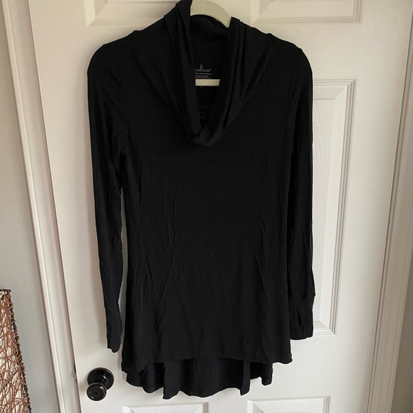 CUDDL DUDS LADIES SOFTWEAR W. STRETCH COWL NECK BLACK KNIT TOP-SIZE M-HI/LOW HEM - Picture 1 of 3